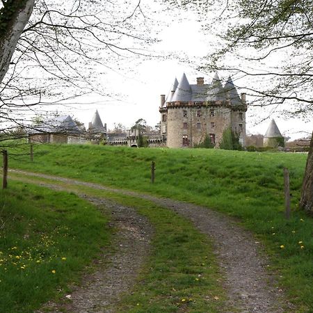 Hotel De La Gare Dol-de-Bretagne Buitenkant foto