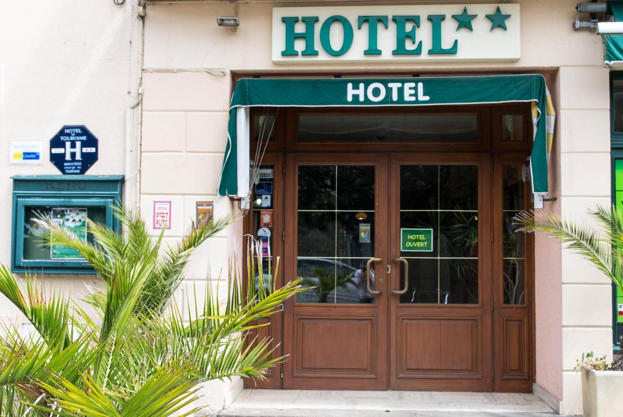 Hotel De La Gare Dol-de-Bretagne Buitenkant foto