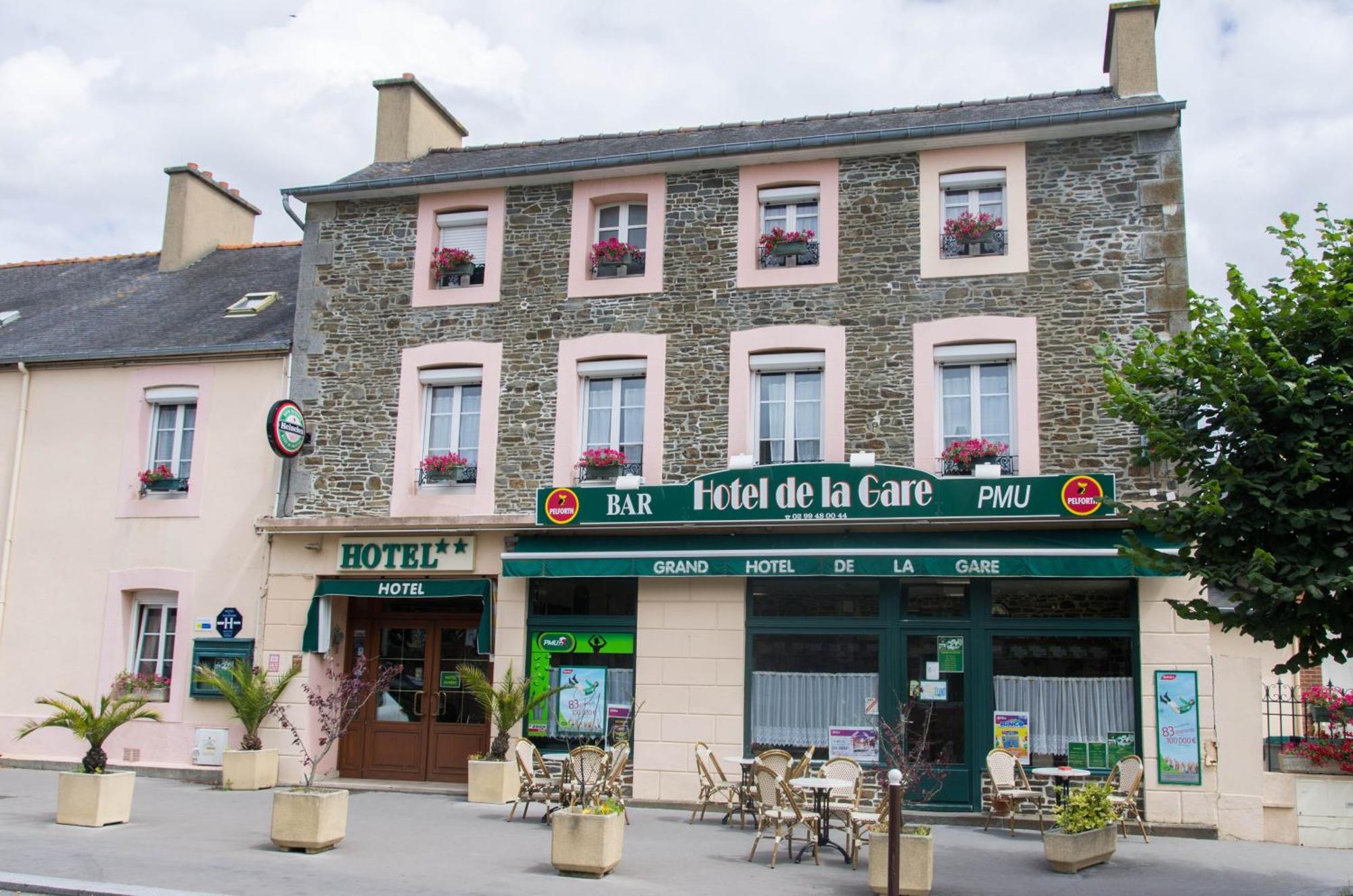 Hotel De La Gare Dol-de-Bretagne Buitenkant foto