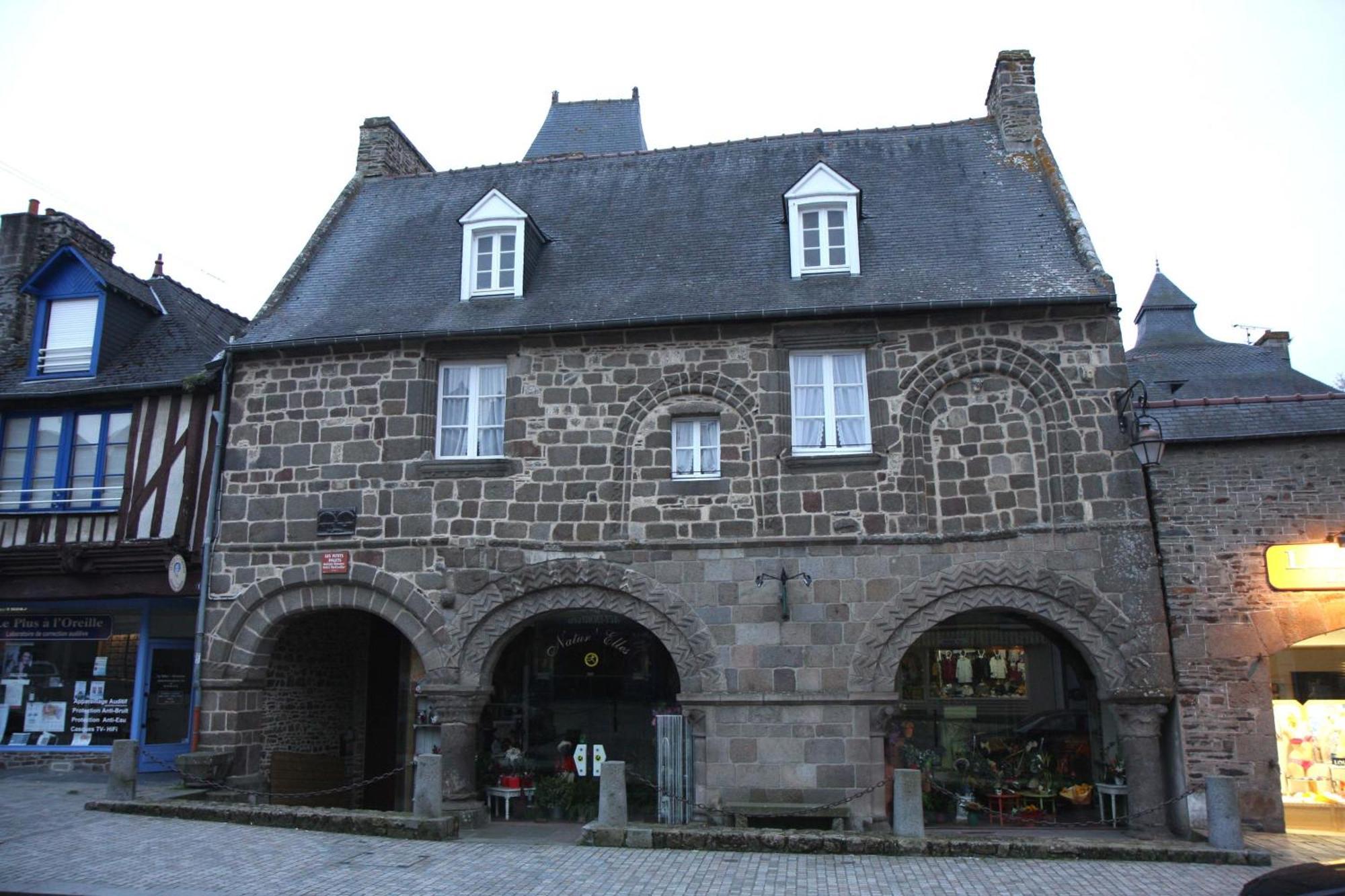 Hotel De La Gare Dol-de-Bretagne Buitenkant foto