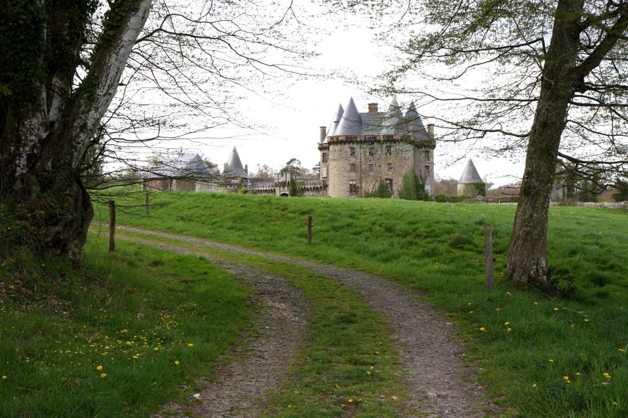 Hotel De La Gare Dol-de-Bretagne Buitenkant foto