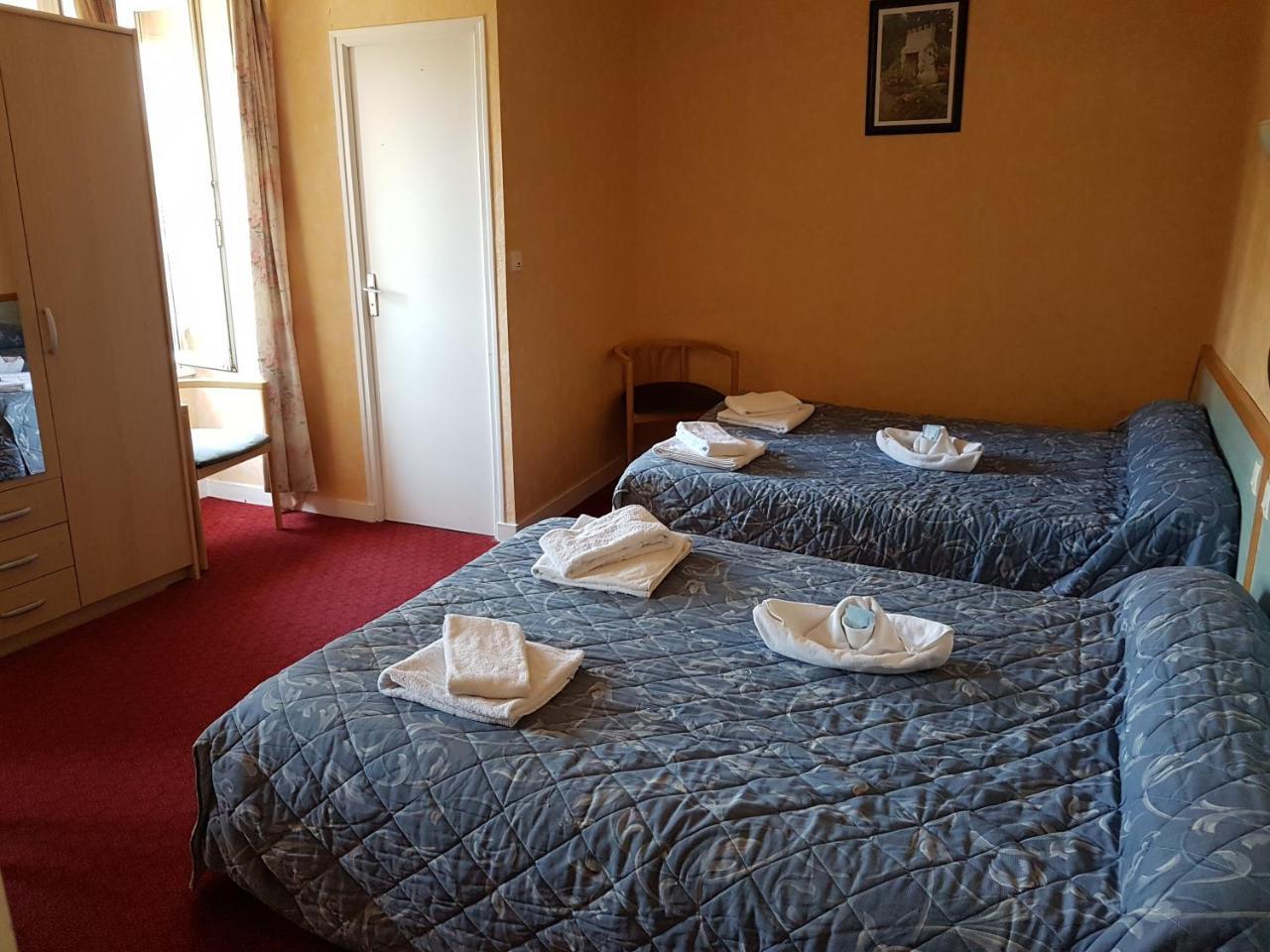 Hotel De La Gare Dol-de-Bretagne Buitenkant foto