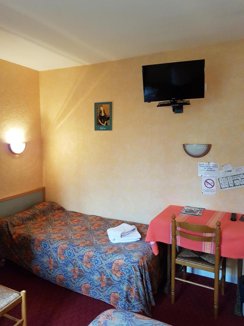 Hotel De La Gare Dol-de-Bretagne Kamer foto